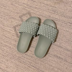 🍓Universal Thread | Braided Pool Slides Sandals